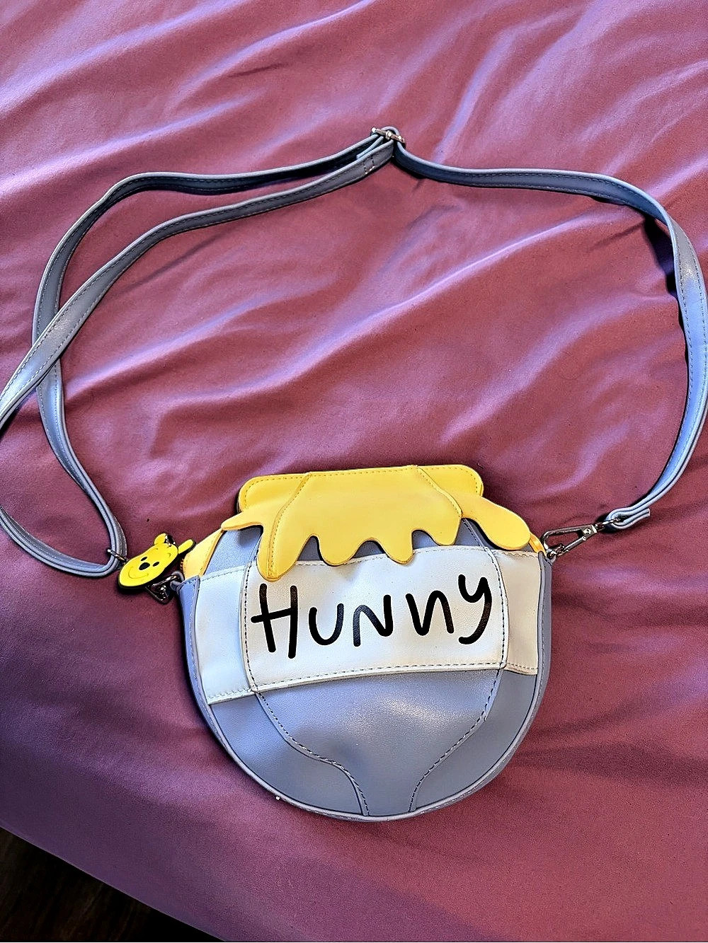 Disney Winnie the Pooh Crossbody Bag Gray & Yellow Like New